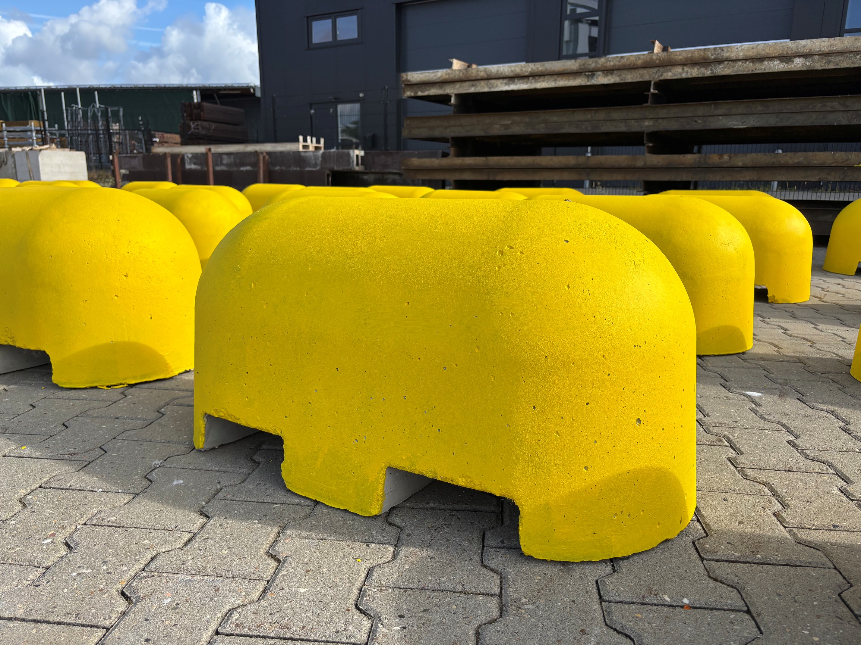 Jumboblok Geel 90x45x45cm met lepeluitsparing detail image 1
